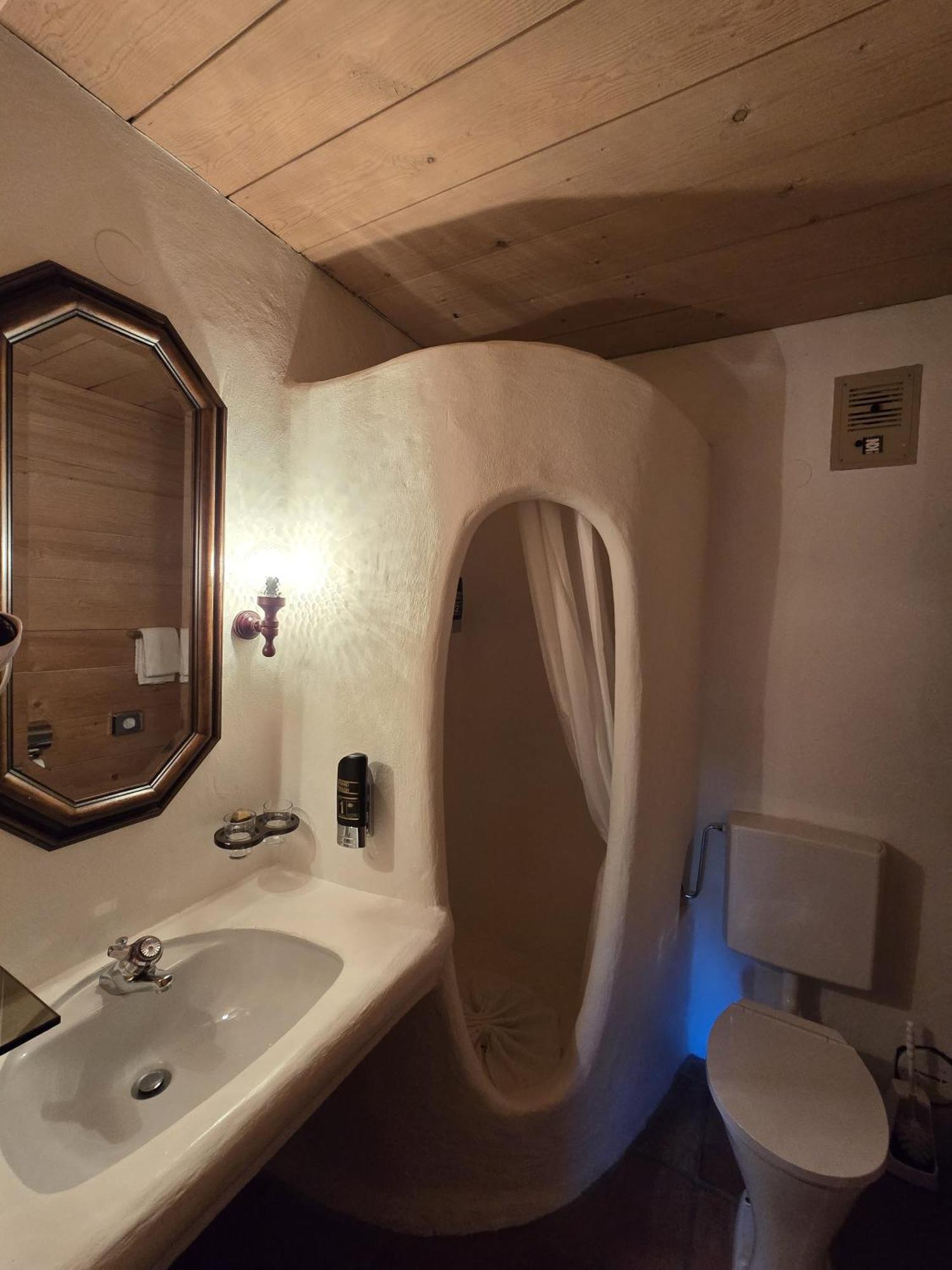 Fuchswirt Kelchsau Landgasthof-Hotel هوبفغراتن إم بريكسنتال المظهر الخارجي الصورة